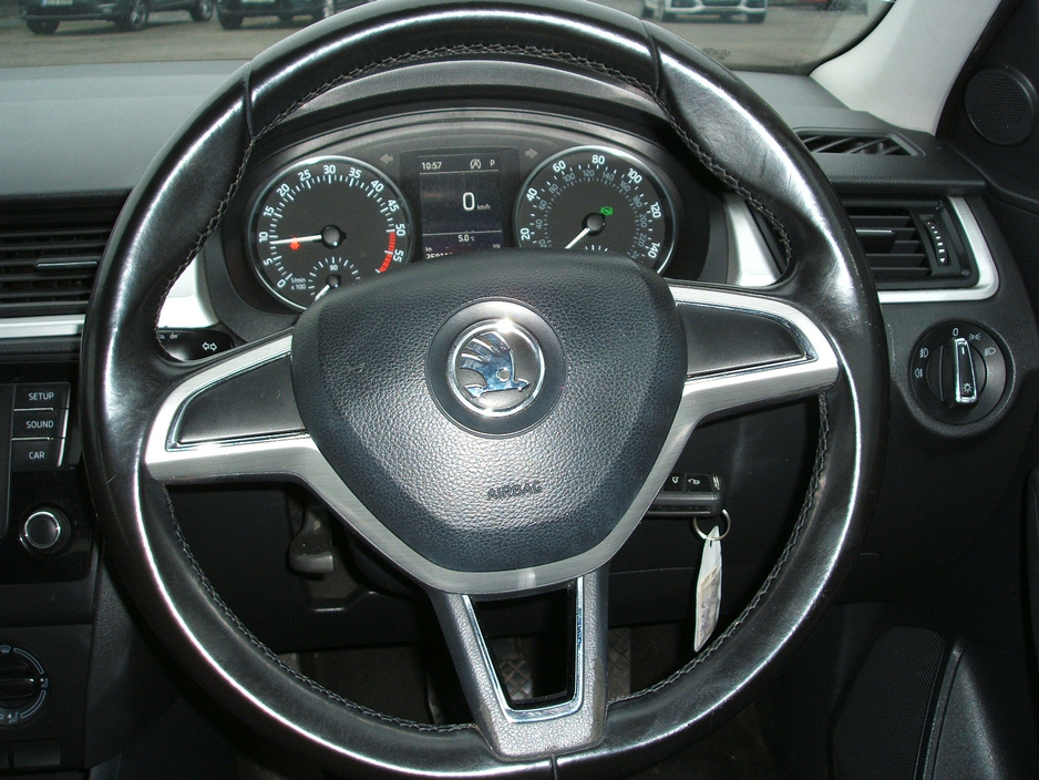 2017 Skoda Rapid - image 15