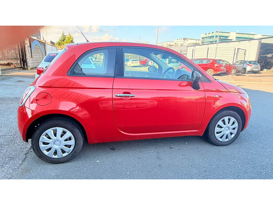 2011 Fiat 500 - image 5