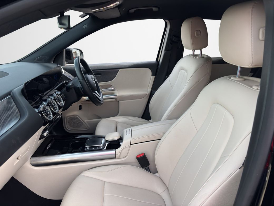 2022 Mercedes-Benz EQA - image 11