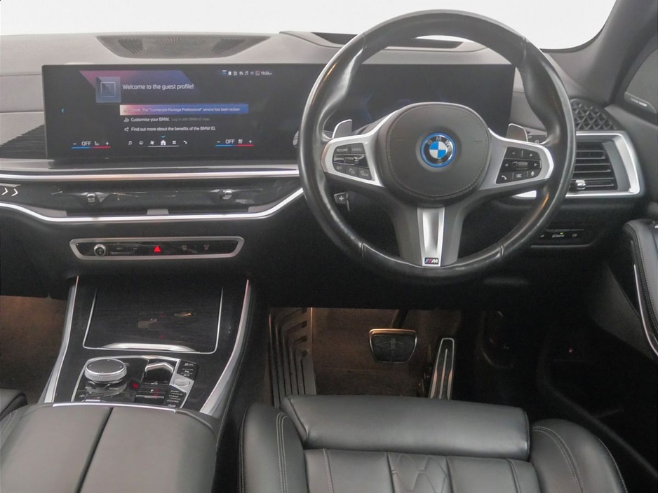 2023 BMW X5 - image 5
