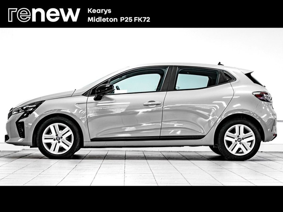 2025 Renault Clio - image 7
