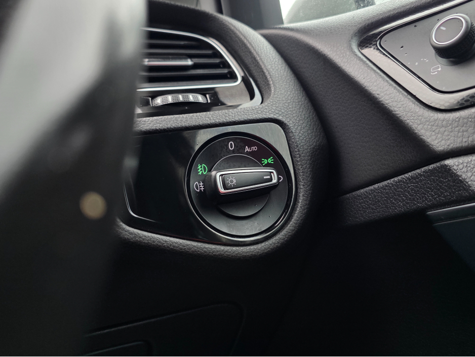 2017 Volkswagen Golf LEATHER BLACK SEATS 1.4 HIGHLINE EDITION -REVERSE CAMERA  - CARPLAY - ANDROID AUTO- BLIND SPOT REAR TRAFFIC ASSIST - DISCOVER PRO - €16,950