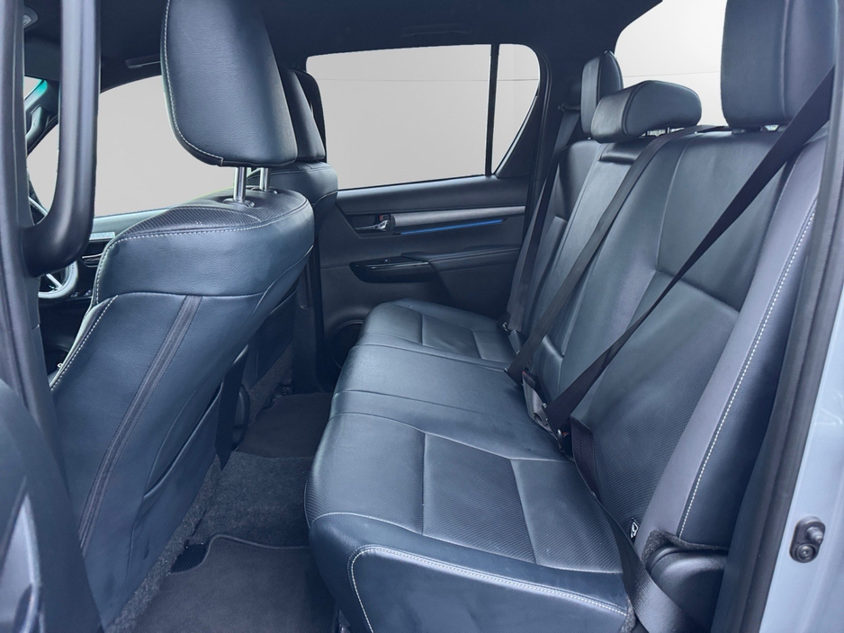 2024 Toyota Hilux *NO VAT* 2.8 INVINCIBLE AUTO #319 €51,999