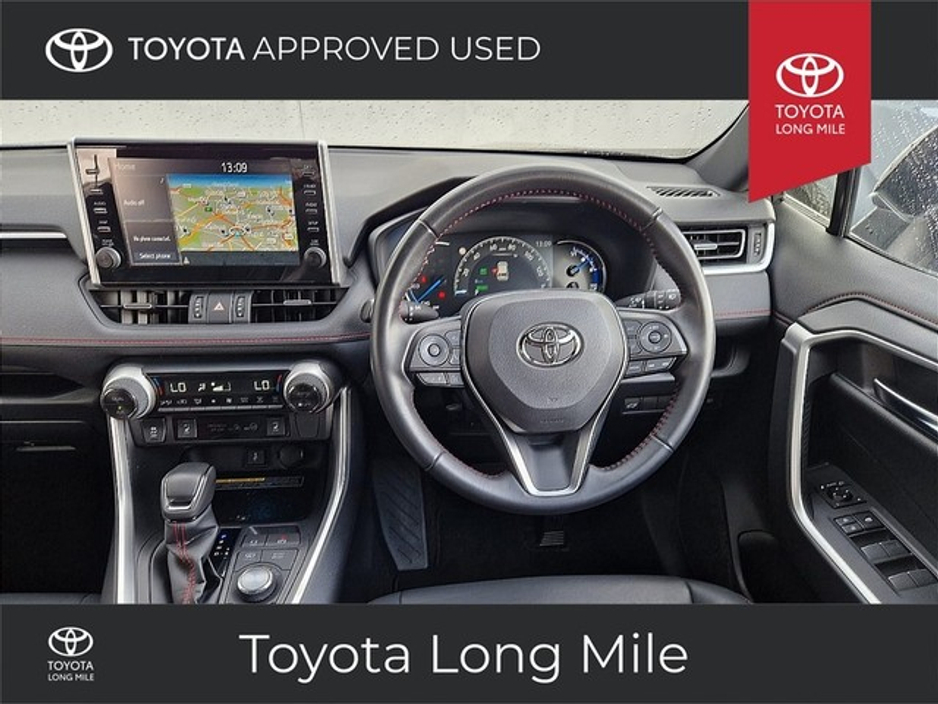 2022 Toyota Rav4 - image 9