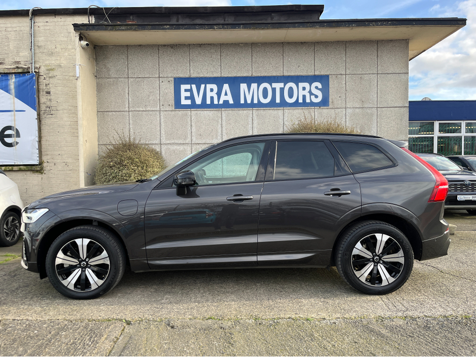 2023 Volvo XC60 - image 6