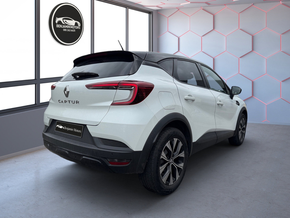 2022 Renault Captur - image 5