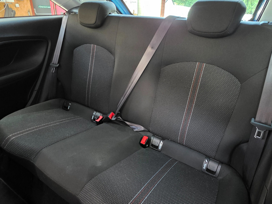 2019 Opel Corsa - image 5