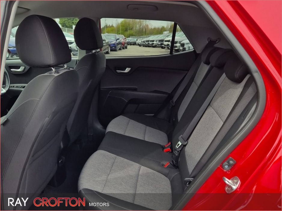 2020 Kia Stonic - image 7