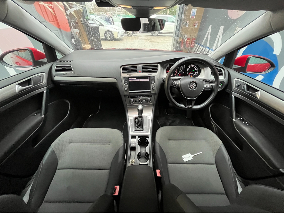 2017 Volkswagen Golf - image 14