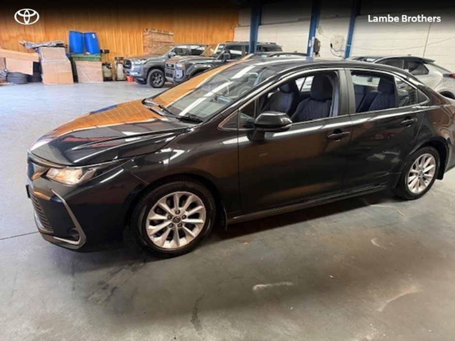 2023 Toyota Corolla - image 5