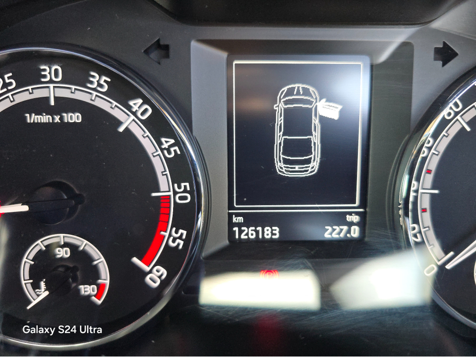 2018 Skoda Octavia - image 17