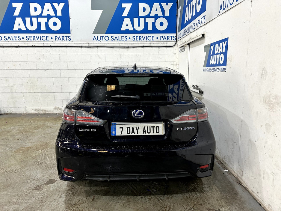 2015 Lexus CT 200 h - image 6
