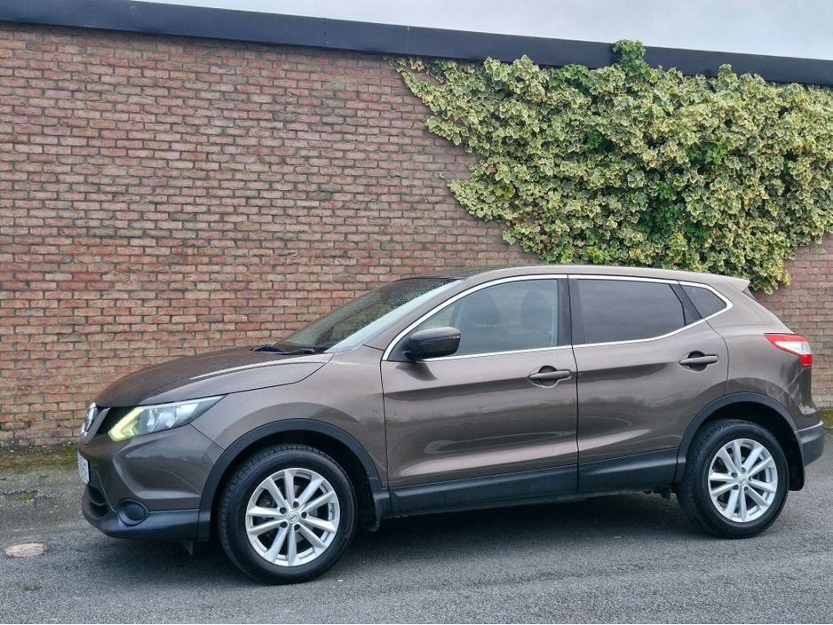 2015 Nissan Qashqai 1.5 DSL LOW MILAGE €8,500