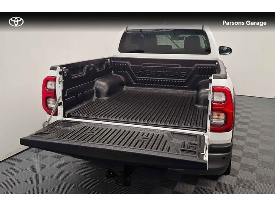 2023 Toyota Hilux HILUX 2.8 INVINCIBLE AUTO