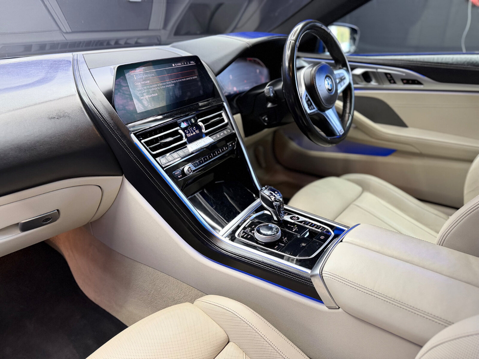 2020 BMW 8 Series - image 19