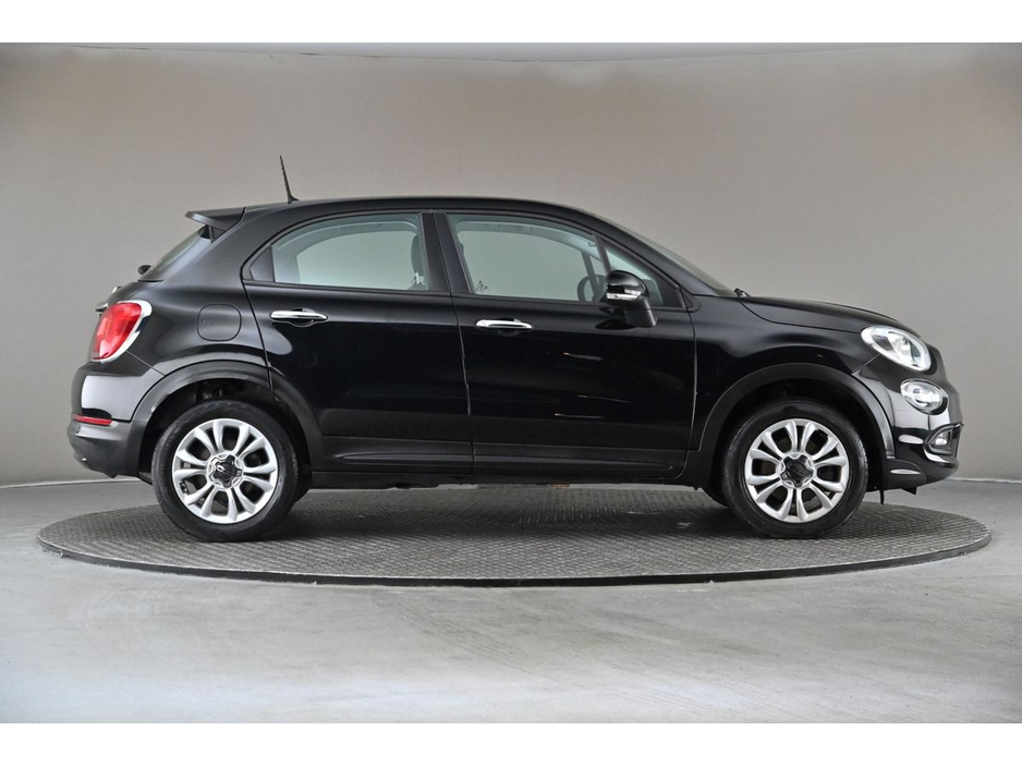 2017 Fiat 500X - image 11