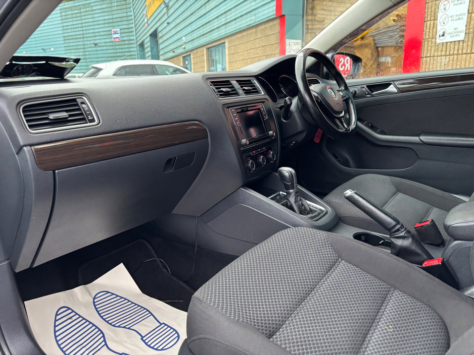 2016 Volkswagen Jetta 2.0 TDI DSG 110HP Comfortline €10,950