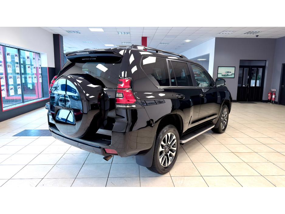 2023 Toyota Landcruiser - image 22