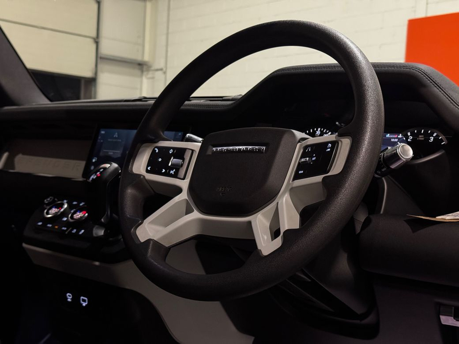 2021 Land Rover Defender Hard TOP D Mhev Auto #70 €59,950