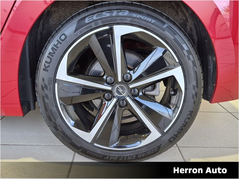 2024 Opel Astra - image 4