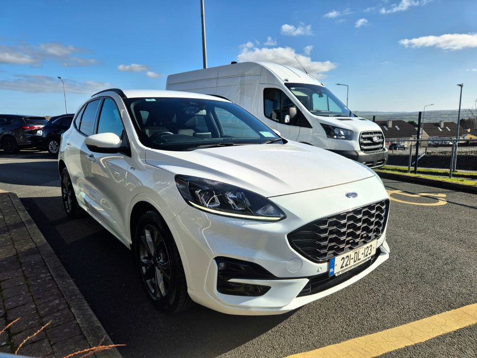 2022 Ford Kuga - image 4