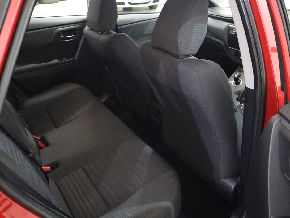 2016 Toyota Auris *105* 1.8 HYBRID LUNA 4DR AUTO €12,900