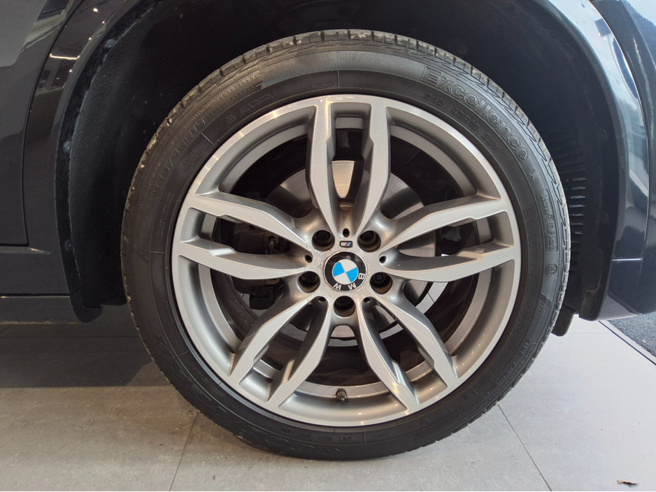 2017 BMW X3 - image 8