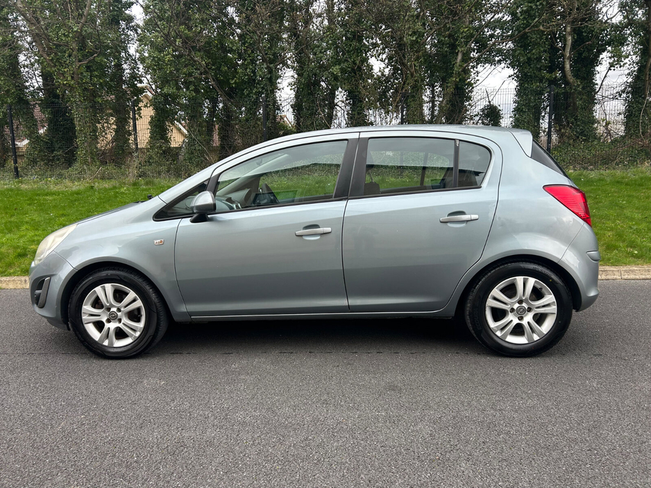 2012 Opel Corsa - image 9