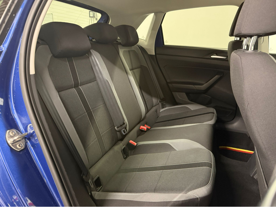 2018 Volkswagen Polo - image 5