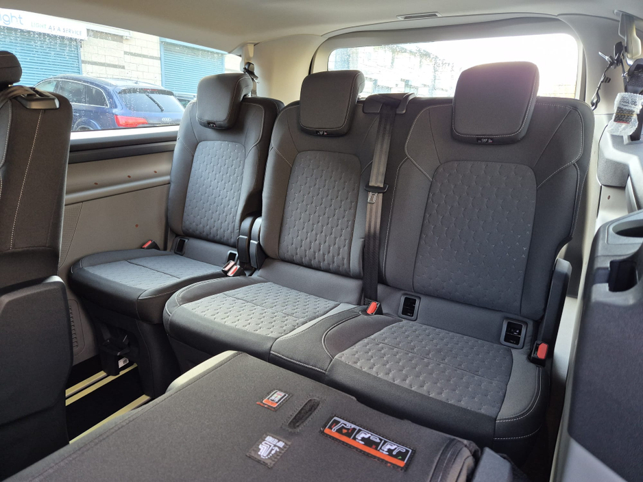 2026 Ford Tourneo Custom - image 24