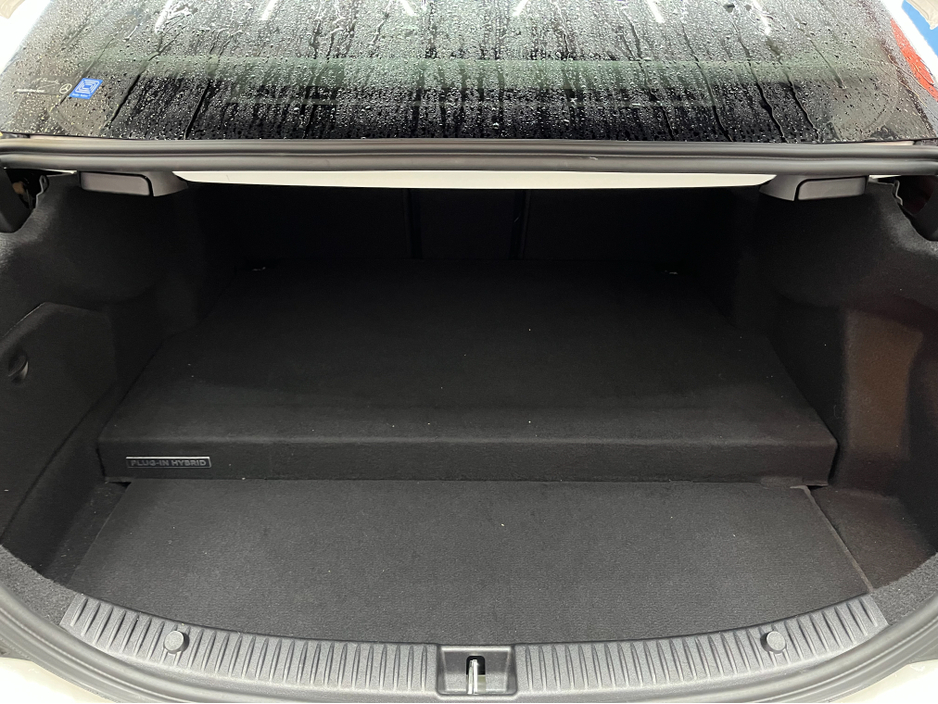 2016 Mercedes-Benz C Class - image 7