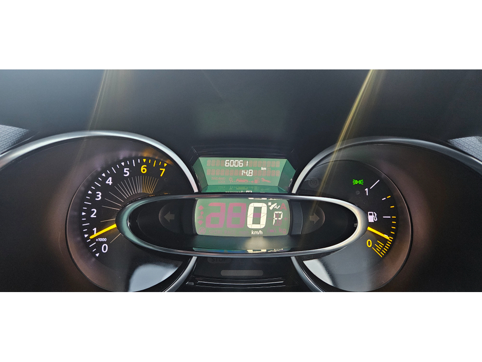 2016 Renault Clio automatic 1.2 dynamique s 5sr low kms €9,995