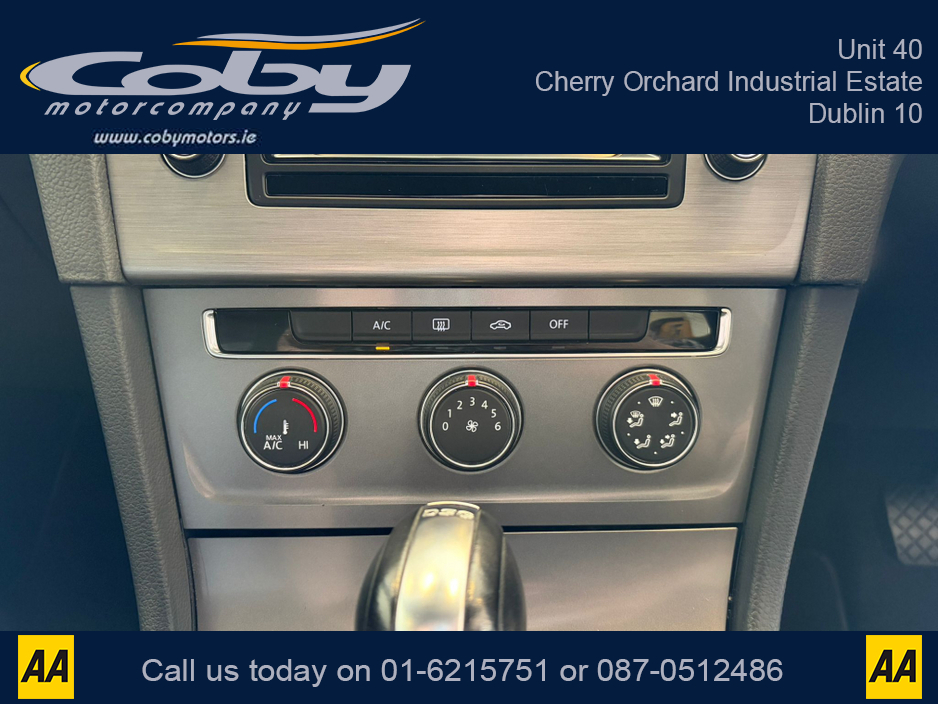 2013 Volkswagen Golf - image 29