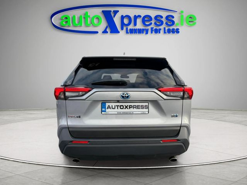 2022 Toyota Rav4 - image 13