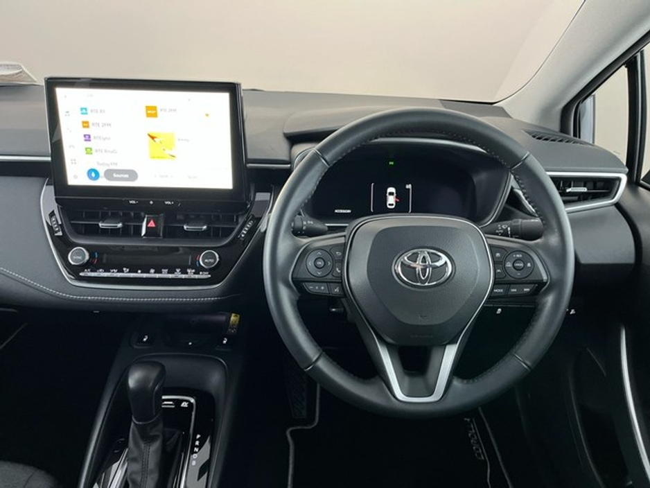 2025 Toyota Corolla LunaSport Hybrid €33,950