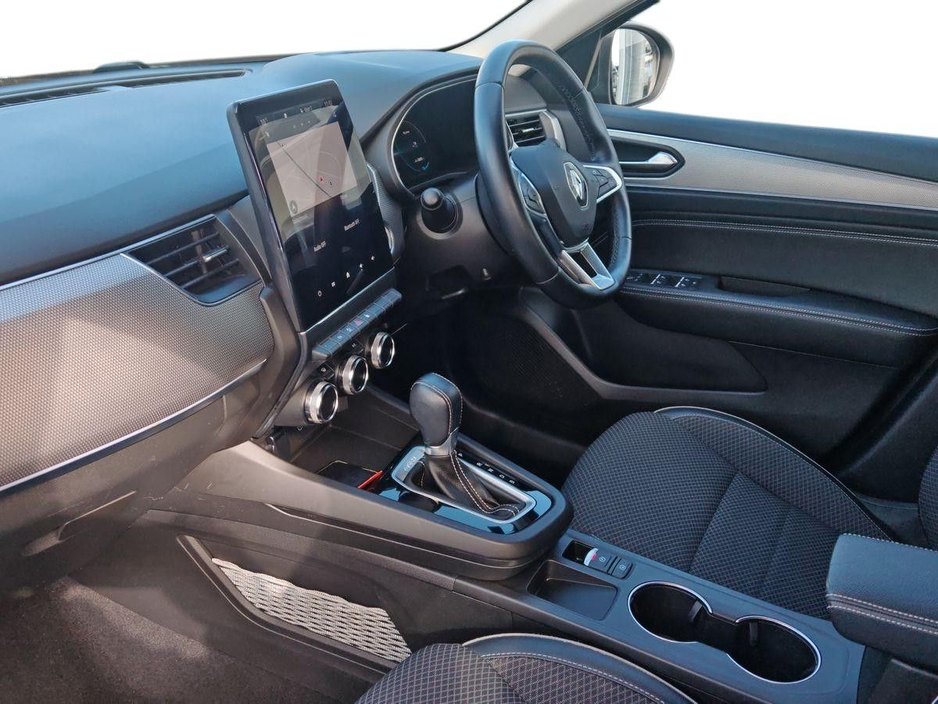 2022 Renault Arkana - image 4