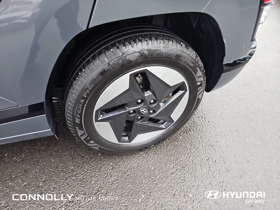 2025 Hyundai Kona - image 7