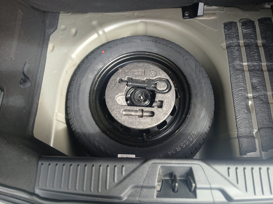 2019 Ford Fiesta - image 24