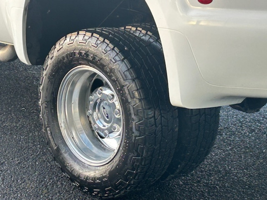 2005 Ford F Series - image 8