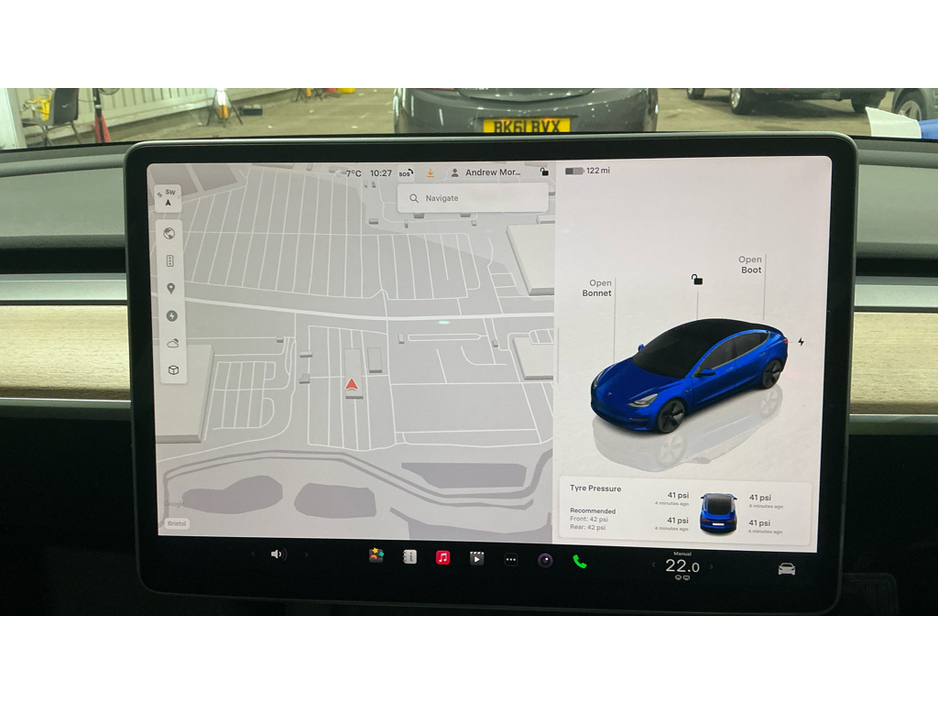 2022 Tesla Model 3 - image 8