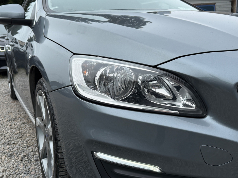 2015 Volvo S60 - image 30