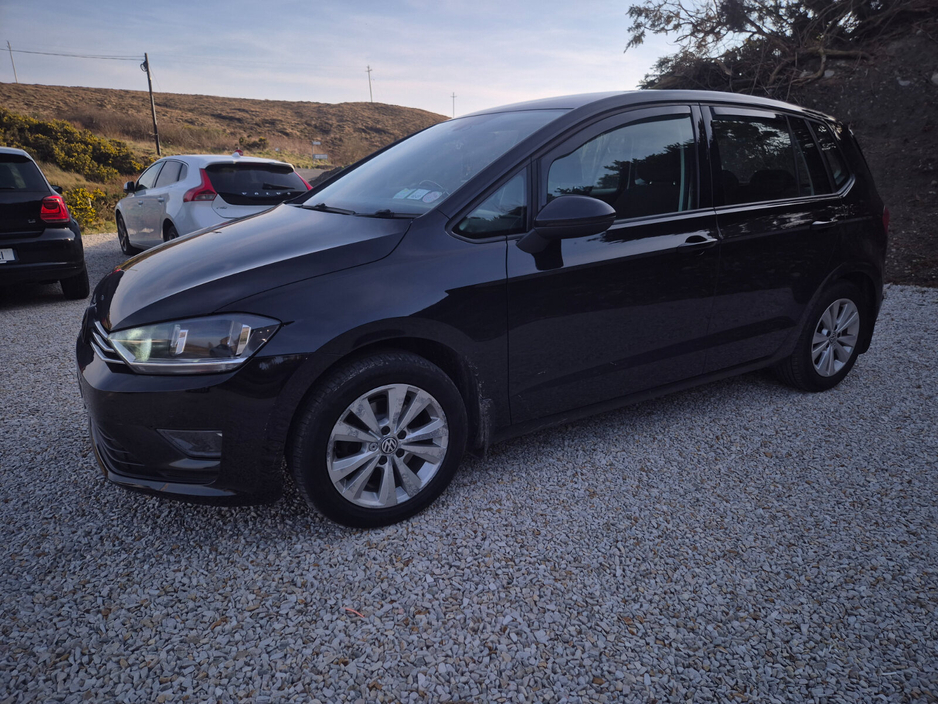 2017 Volkswagen Golf - image 5