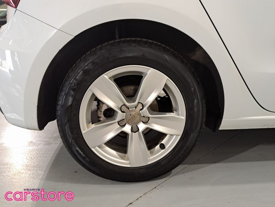 2017 Audi A1 - image 14