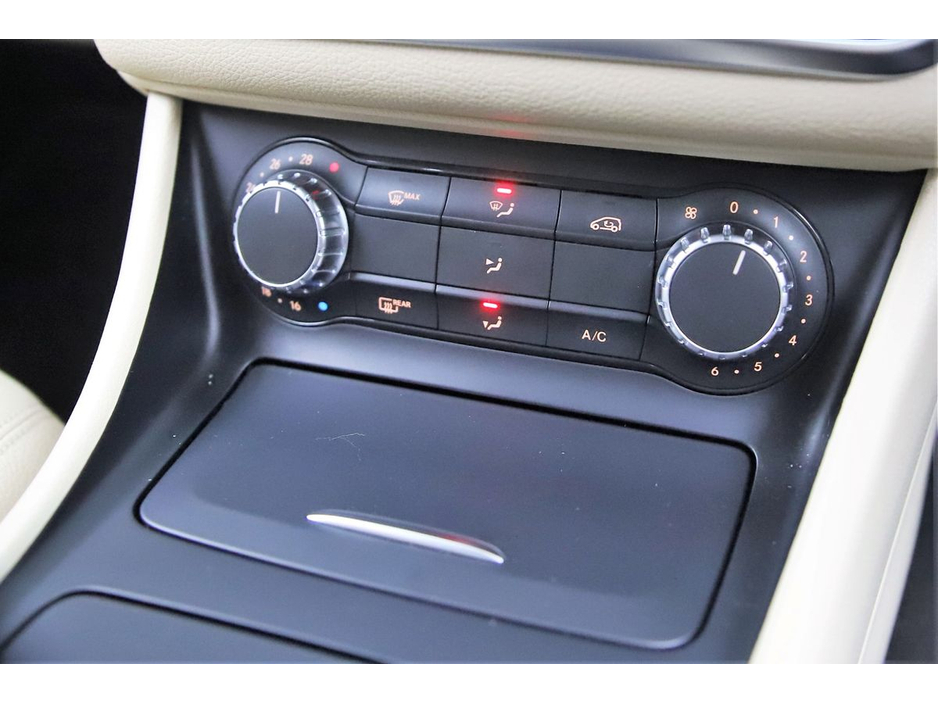 2015 Mercedes-Benz CLA Class - image 23