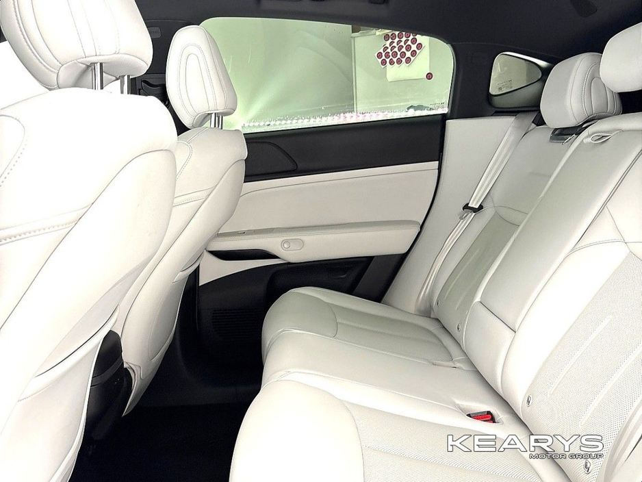 2025 Xpeng G6 - image 16