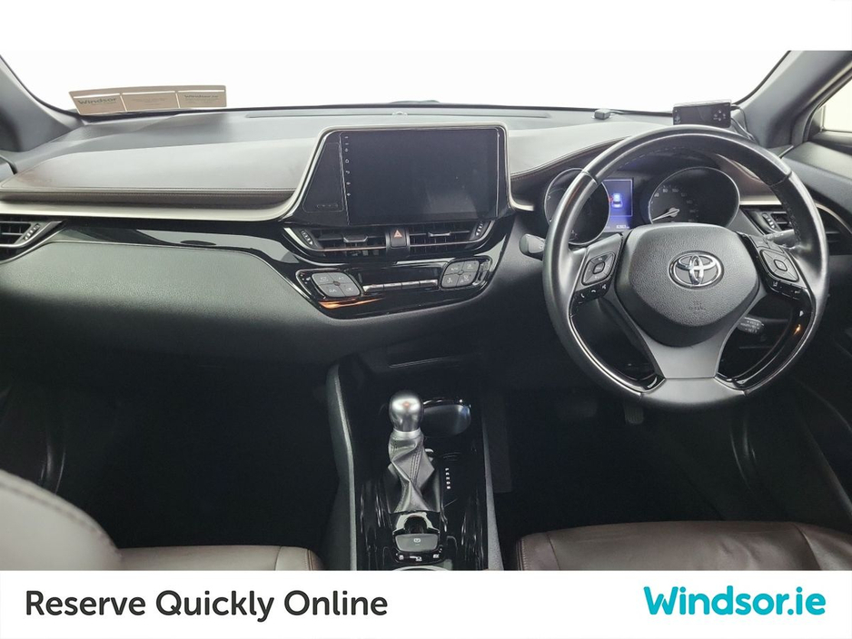 2017 Toyota C-HR 1.8 HYBRID SPORT €17,995