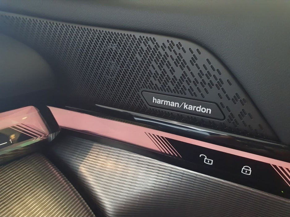 2026 BMW 5 Series - image 24