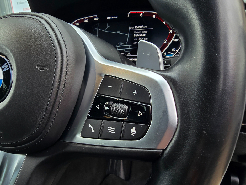 2021 BMW 3 Series - image 20