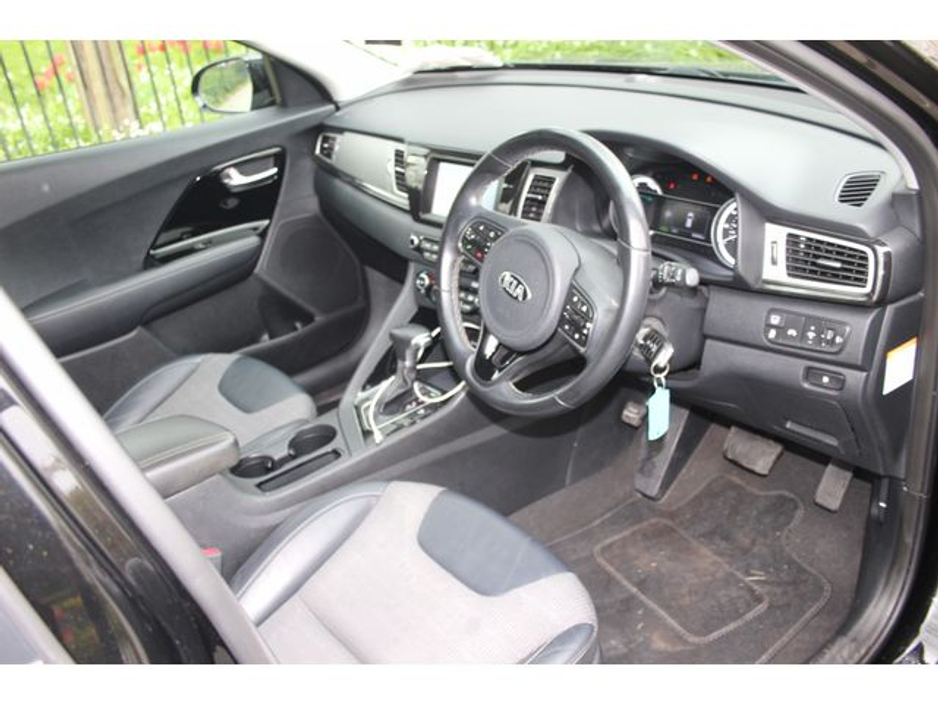 2019 Kia Niro - image 12