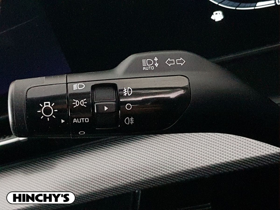 2022 Kia Sportage - image 22